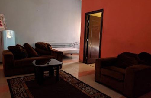 Port Harcourt Cabin | Clen-phil Hotels - Deluxe Standard close to many attractions