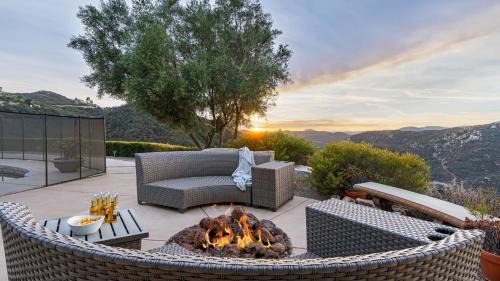 Murrieta House | Cleveland Vista by AvantStay Pool Hot Tub Fire Pit Panoramic Views