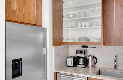 Gramercy Apartment | Clever Gramercy Park Studio w/Gym, W/D, Doorman, View, by Blueground