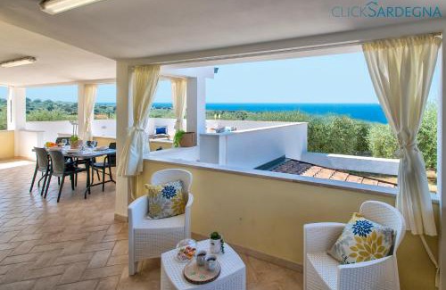 Alghero Villa | ClickSardegna Villa Brionis sea view, 7 bedrooms, 5 bathrooms and 3 kitchens