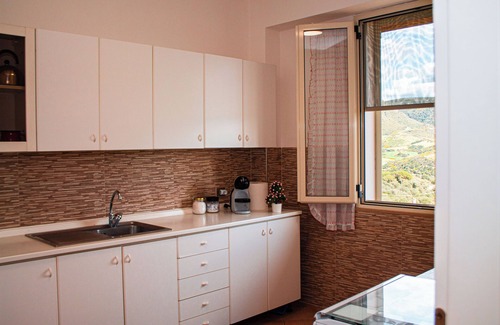 Alghero Villa | ClickSardinia Bright and large house 2 km from the beach for 7 people