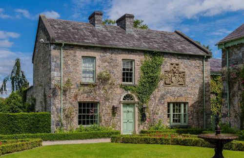 Ardclough Hotel | Cliff at Lyons