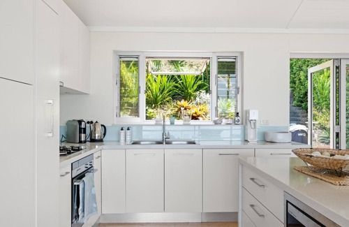 Killcare House | 'Clifton - Coastal Views' by Accom Holidays
