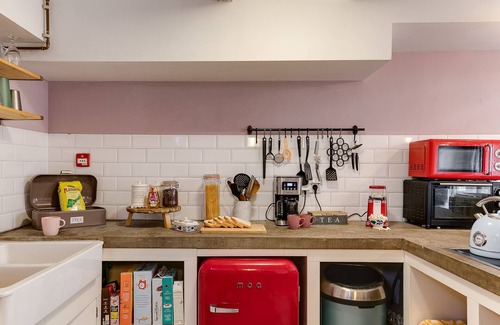 De Weteringschans Hostel | ClinkCoco