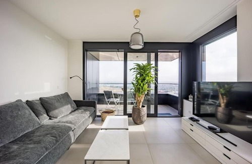 Gasperich Apartment | Cloche dOr - Breathtaking view Apartment 1 Bedroom with Spa, Pool, Gym, Parking