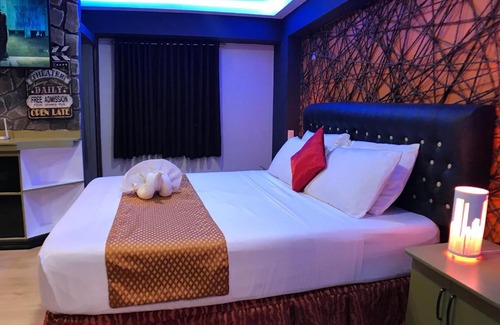 Mactan Export Processing Zone Apartment | CLOCKWORKORANGE Luxury Studios with Netflix