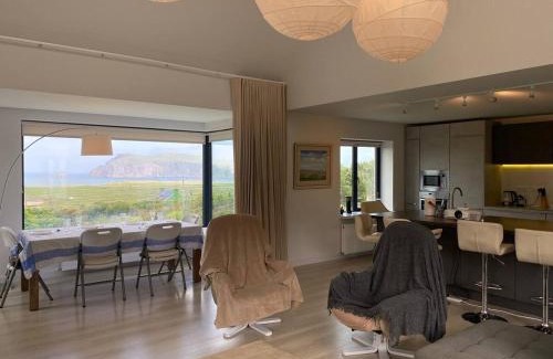 Dunquin House | Clogher Beach View - Scenic