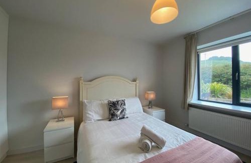 Dunquin House | Clogher Beach View - Scenic