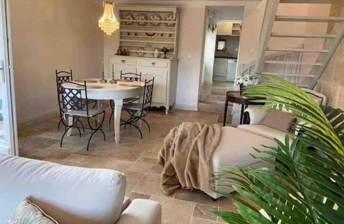 Merignas House | "Clos Aurelia" charming and stylish gîte near St Emilion and Sauternes