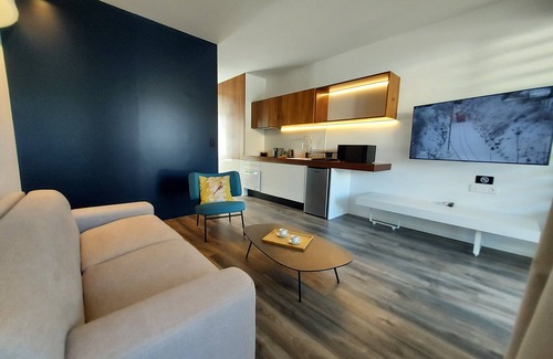 Saint-Denis Apartment | Clos de la Rivière