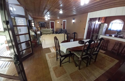 Vila Natal Cottage | Close to Capivari and in nature!