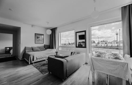 Tampere Apartment | Close to center and Näsijärvi Lake - free parking, AC, and two double beds