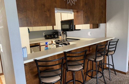 Seneca House | Close to Mountains, Clemson, Asheville, Marina & Best Lake in the Carolinas