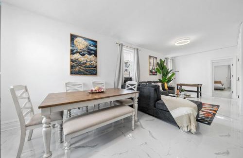 The Heights Apartment | Close to PATH -Games -Parking lot - NYC in 15 min