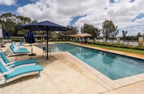 Ascot Apartment | Close to the city with tranquility of the ascot river behind complex