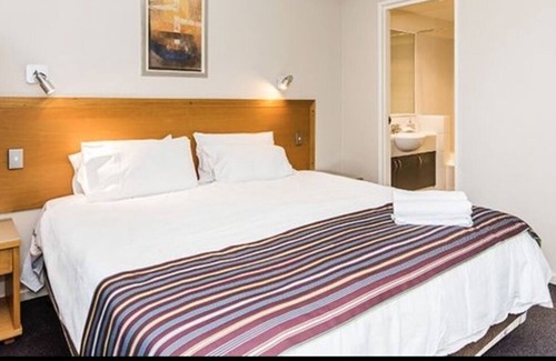 Ascot Apartment | Close to the city with tranquility of the ascot river behind complex