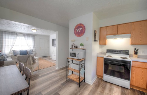 Blacksburg House | Close to VT - 4Bdrm, Sleeps 10