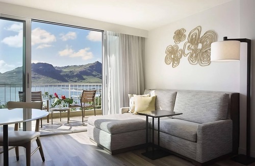 Lihue Resort | Close to Wailua Homesteads Park! Onsite Parking, Pool, Beachfront Location!