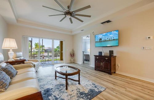 Fort Myers House | Closest to the Pool! - Updated, Bright & Cheery - Condo Serenity Cove - Roelens Vacations