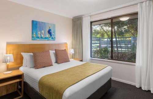 Seven Mile Beach Resort | Club Wyndham Seven Mile Beach, Trademark Collection by Wyndham