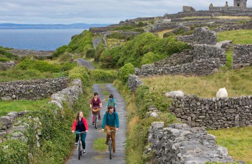 Carraroe House | Cnocan Na Cuaig Carraroe by Trident Holiday Homes