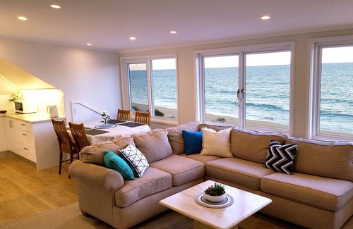 Narrabeen Apartment | Coachhouse on the Beach