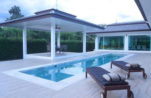 Chumphon Villa | CoaSea Pool Villa - 3 Bedrooms 3.5 Bathrooms