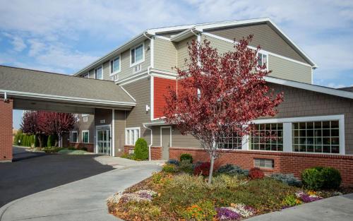 Pullman Hotel | Coast Hilltop Inn