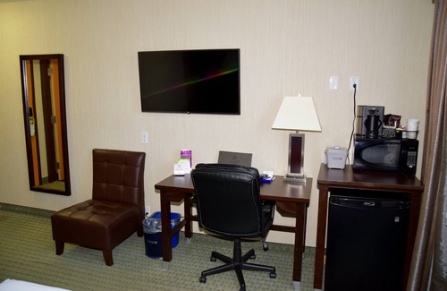 South Lethbridge Hotel | Coast Lethbridge Hotel & Conference Centre