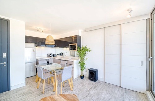 Concon Apartment | Coast Tower 1BR W/Balcony & View.