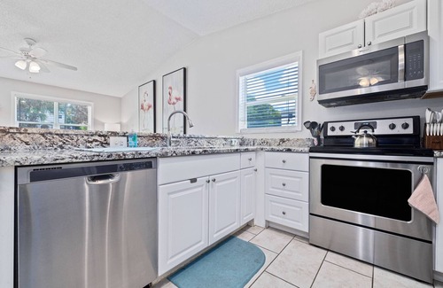 Ozona Condo | Coastal 2BR Retreat Near Golf, Breweries & Beaches – Walk to Dining & Enjoy Local Adventures!