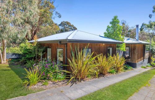Lorne House | Coastal Charm