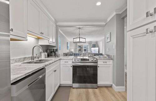 New Smyrna Beach Condo | Coastal Chic Condo with Lovely Ocean View