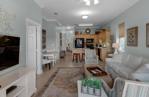 Seagrove Beach Condo | Coastal Condo for 6 w/Pool, 6 Mins to the Beach + Free Attraction Tickets!