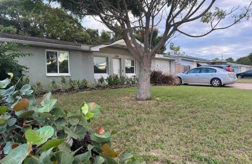 Gulf Highlands House | Coastal Cottage in Port Richey, Pet-Friendly Getaway Near Beaches, Parks, and Tampa