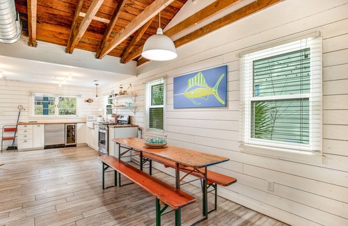 Folly Beach Cottage | Coastal dog-friendly retreat near the beach with yard access and WiFi