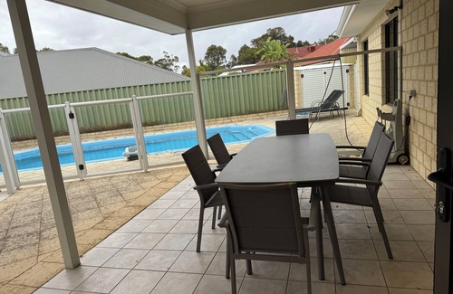 Secret Harbour House | Coastal retreat in Secret HarbournnNice way to relax with all amenities.