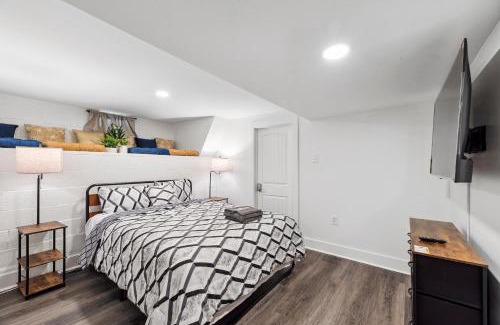 East Point Apartment | Coastal Retreat Oasis- Perfect for large groups by Deity Villas