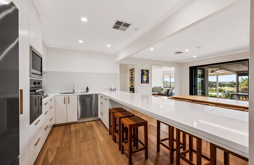 Goolwa South House | Coastal Retreat, scenic views, wifi, family friendly