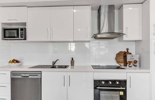 Tweed Heads House | Coastal Sanctuary Minutes from Beach - Lower Level