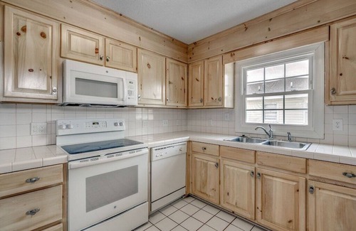 Ocean Grove House | Coastin' Tine: 8 BR/6BA w/Private Pool/Hot Tub - across the street from Beach!