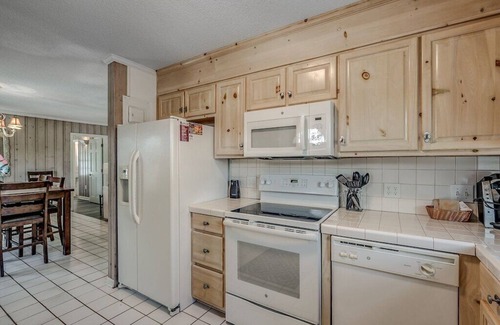 Ocean Grove House | Coastin' Tine: 8 BR/6BA w/Private Pool/Hot Tub - across the street from Beach!