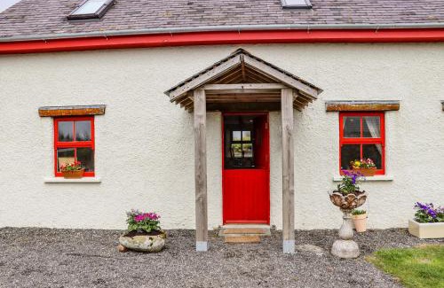Kilmore House | Cob Cottage
