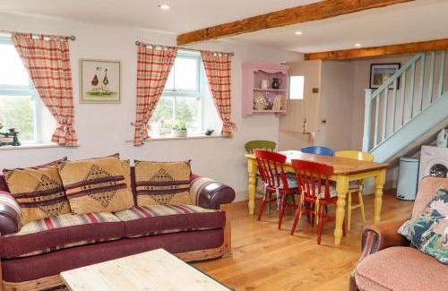 Kilmore House | Cob Cottage