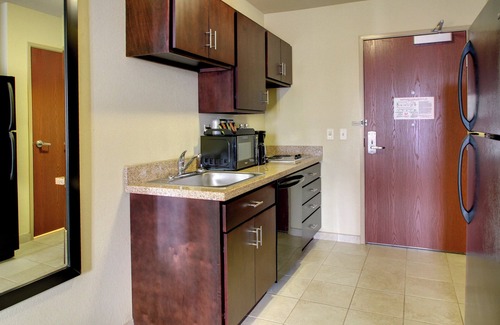 Carrington Hotel | Cobblestone Inn & Suites - Carrington