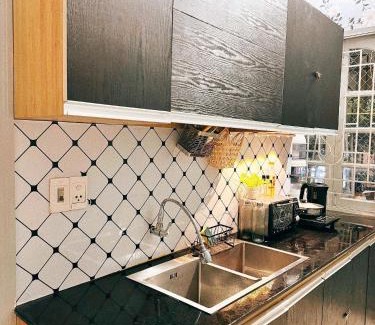 Hue Apartment | CocCoc Home