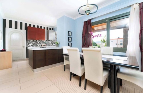 Gaitanion House | Coco Palm Deluxe 3-Bedroom Suite by Astarte Villas