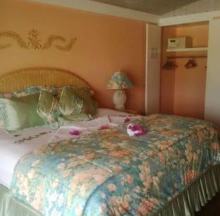 Crown Point Resort | Coco Reef Resort & Spa