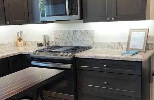 West Sedona House | Coffee Pot Rock Views! Equipped with an Electric Vehicle charger.