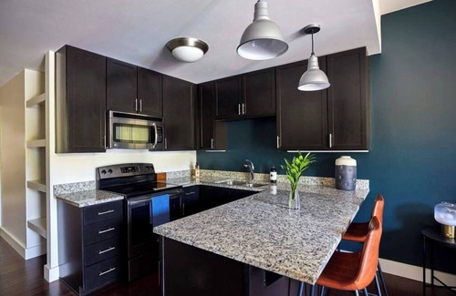 12 South Apartment | Coffee Shops, Restaurants, Bars, Salons and Boutiques, just steps away.